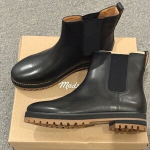 Madewell Lug-Sole Black Leather Chelsea Boots - New in box!